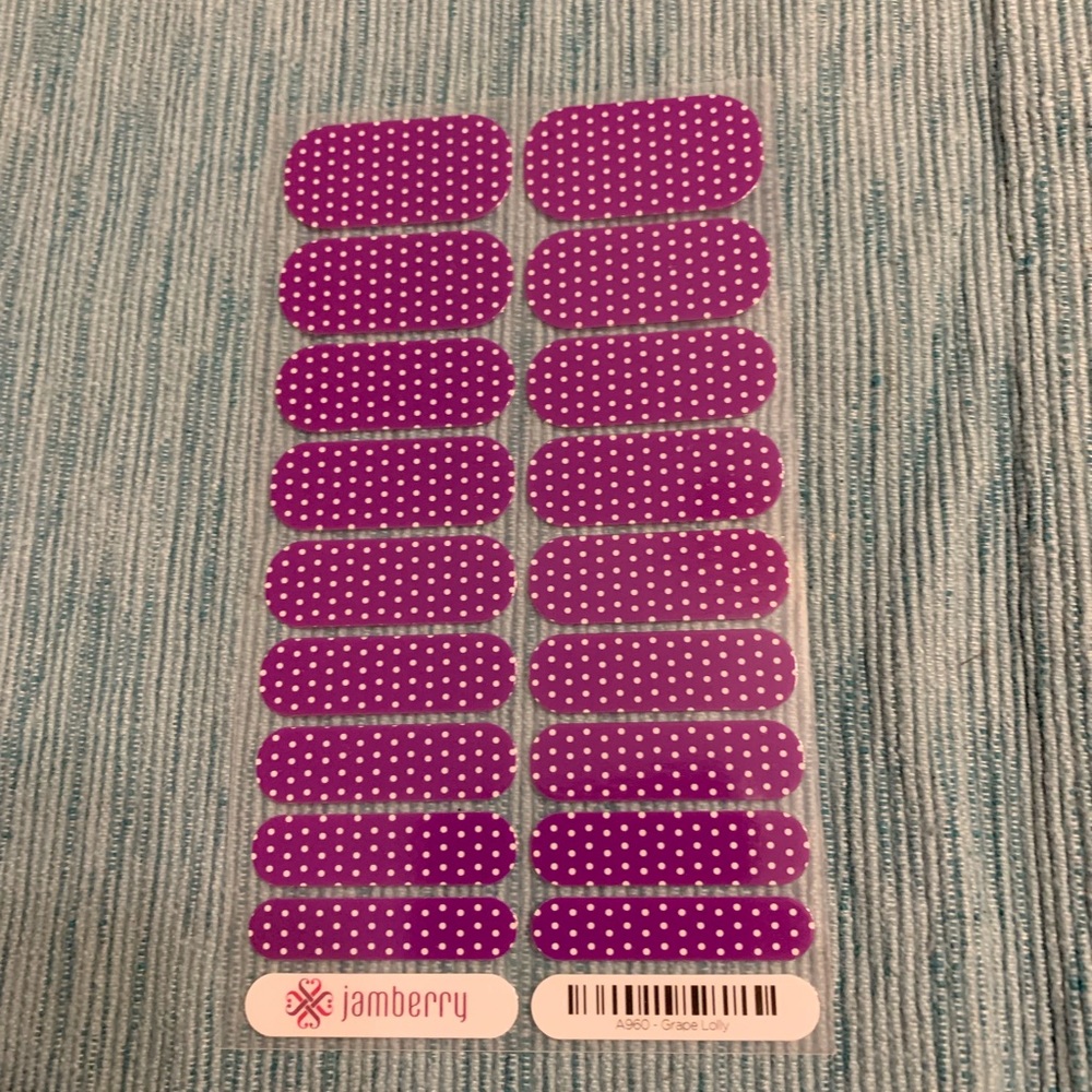 Full sheet of Jamberry’s Grape Lolly wrap.